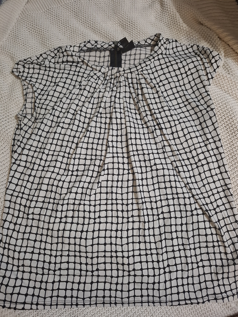 Worthington Black and White Grid Cap-Sleeve Top